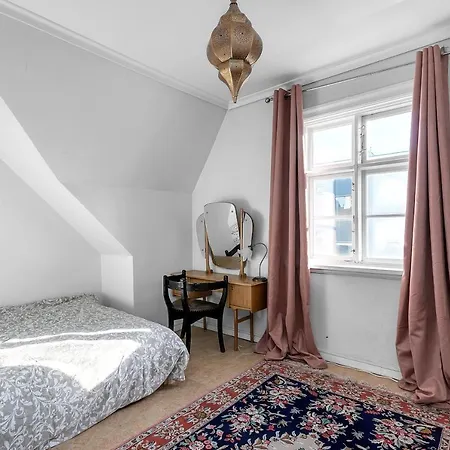 Charming In - Perfect Location Apartment *